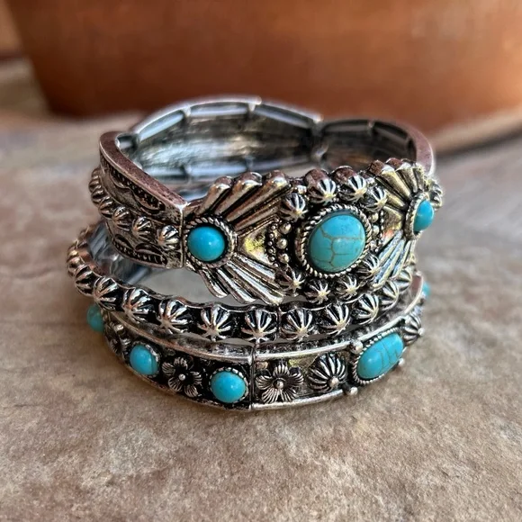 Turquoise Western Triple Strand Stretch Bracelet NWT - Picture 3 of 7